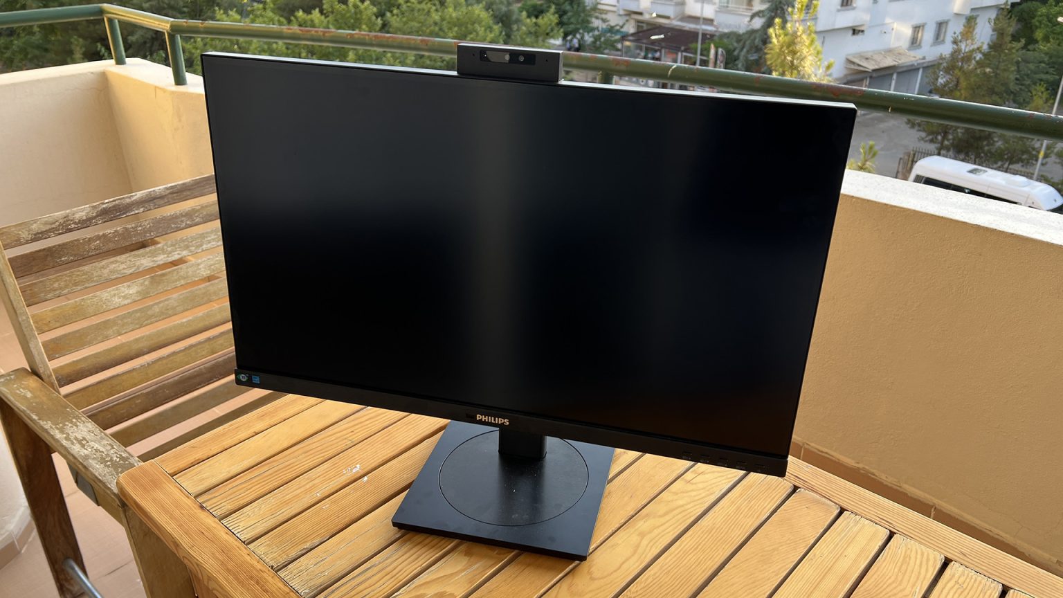 Philips 27B1U5601H Monitörü: USB-C, Web Kamerası ve Yüksek Performans ...